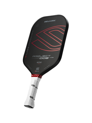 Vợt pickleball Selkirk Project 008 Epic với logo S đỏ và cán trắng; các chữ: SELKIRK PROJECT 008 EPIC LABS