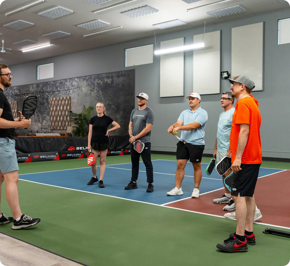 Huấn luyện viên và giáo viên pickleball